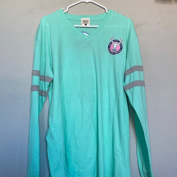 **BRAND NEW** Jadelynn Brooke long sleeve tee - Picture 1 of 5